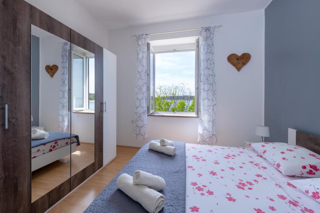 Apartment Dobric Koromačno Dış mekan fotoğraf